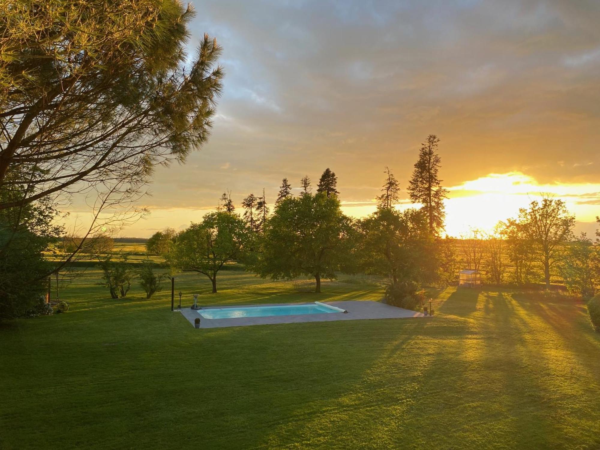 Domaine De Treuillaud Bed & Breakfast Villers-les-Ormes Bagian luar foto